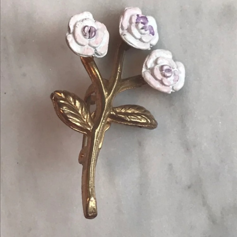 Vintage Pink and Gold Toned Floral Brooch